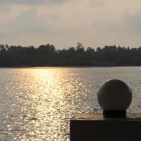 Ripples Service Villas Kollam Exterior foto