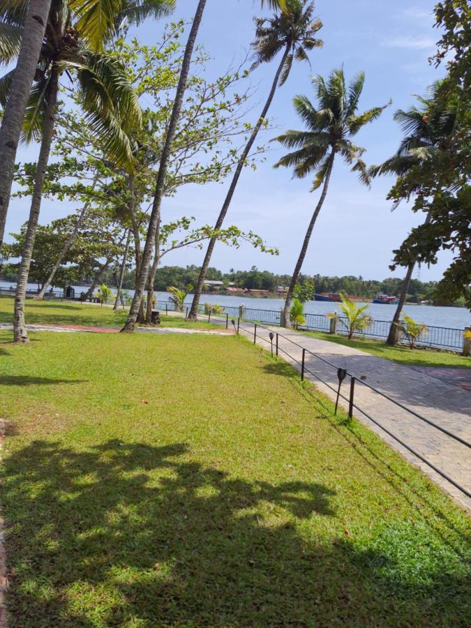 Ripples Service Villas Kollam Exterior foto