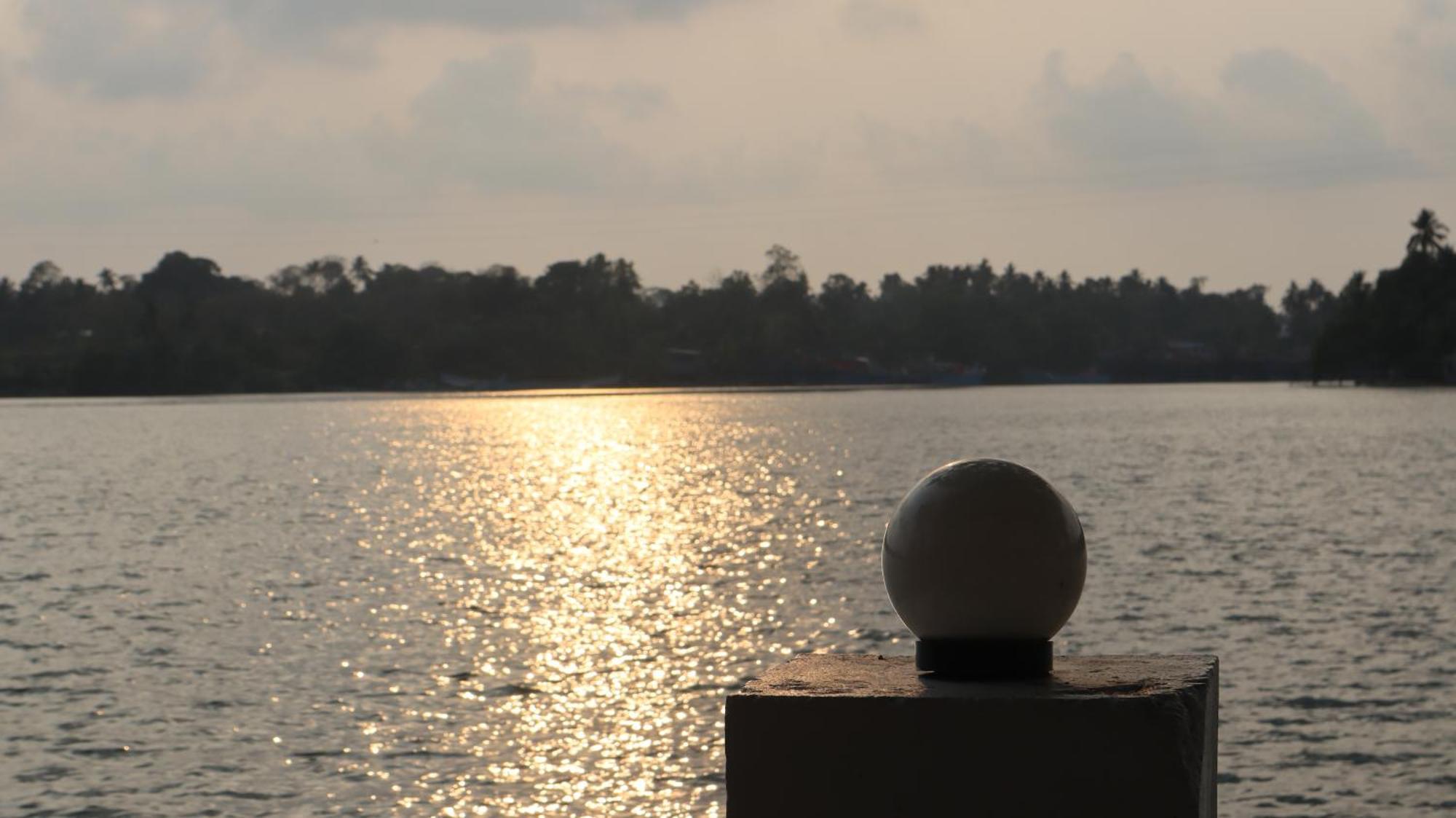 Ripples Service Villas Kollam Exterior foto
